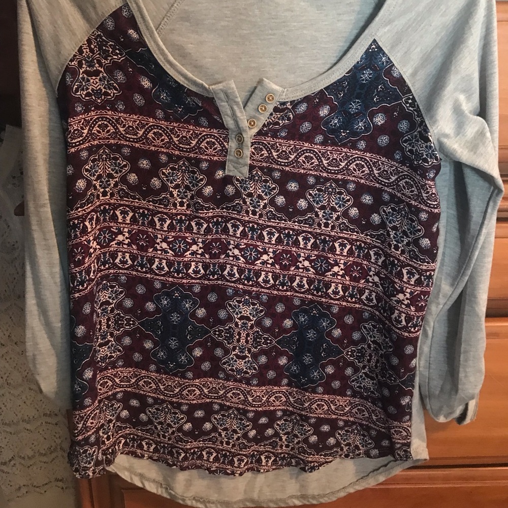 Women’s small shirt